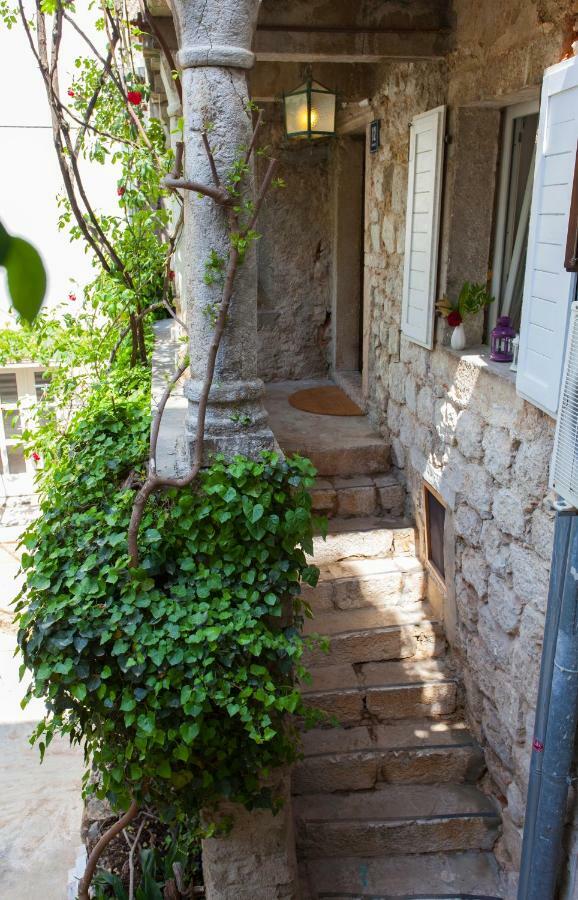 Barbarossa House With Parking Daire Cres Dış mekan fotoğraf